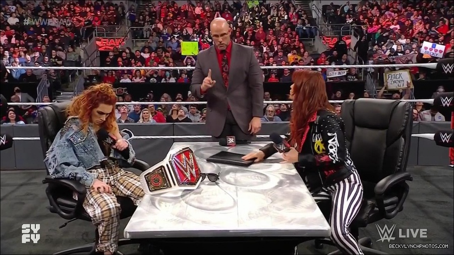 WWE_Monday_Night_Raw_2022_02_14_720p_HDTV_x264-NWCHD_mp4_003608438.jpg