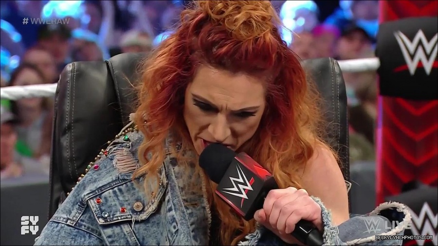 WWE_Monday_Night_Raw_2022_02_14_720p_HDTV_x264-NWCHD_mp4_003610440.jpg