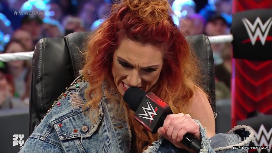WWE_Monday_Night_Raw_2022_02_14_720p_HDTV_x264-NWCHD_mp4_003611240.jpg