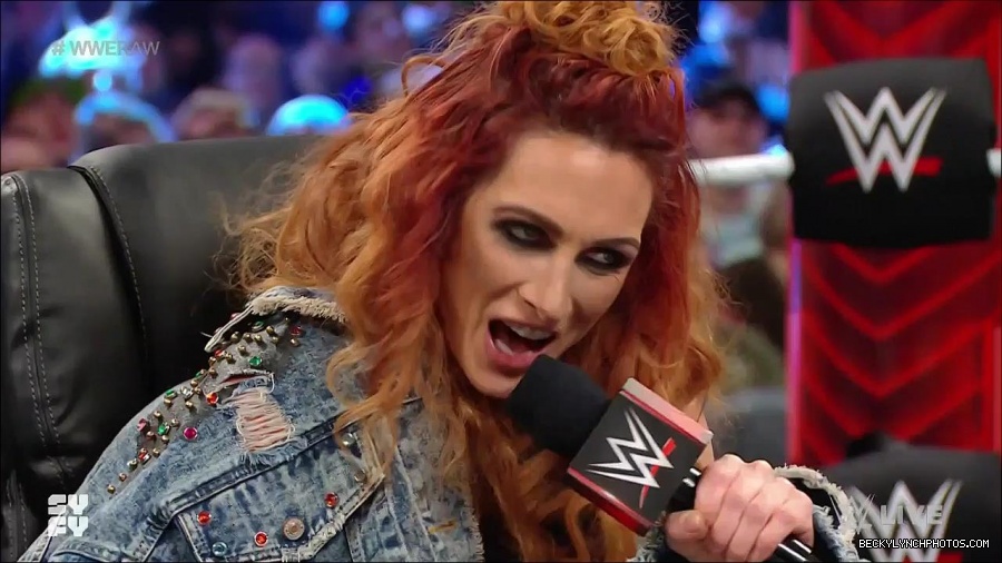 WWE_Monday_Night_Raw_2022_02_14_720p_HDTV_x264-NWCHD_mp4_003615244.jpg