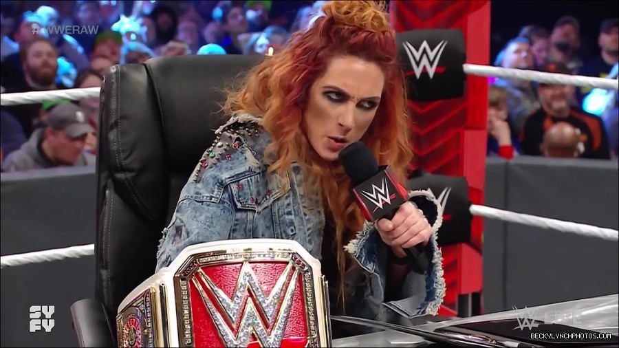 WWE_Monday_Night_Raw_2022_02_14_720p_HDTV_x264-NWCHD_mp4_003622051.jpg