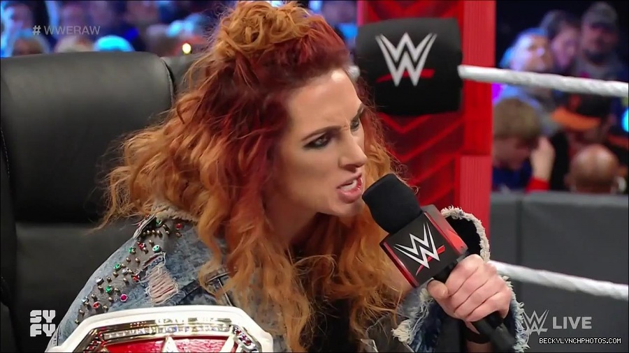 WWE_Monday_Night_Raw_2022_02_14_720p_HDTV_x264-NWCHD_mp4_003640069.jpg