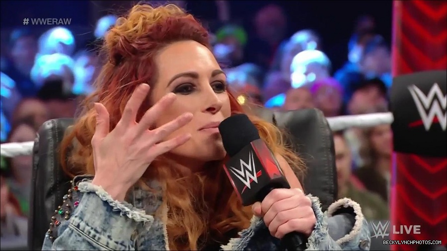WWE_Monday_Night_Raw_2022_02_14_720p_HDTV_x264-NWCHD_mp4_003646075.jpg
