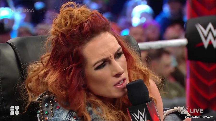 WWE_Monday_Night_Raw_2022_02_14_720p_HDTV_x264-NWCHD_mp4_003650079.jpg