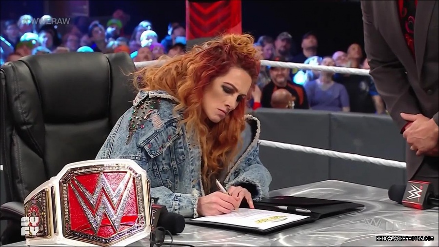 WWE_Monday_Night_Raw_2022_02_14_720p_HDTV_x264-NWCHD_mp4_003658488.jpg