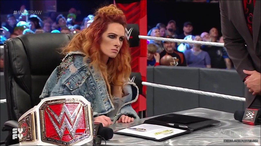 WWE_Monday_Night_Raw_2022_02_14_720p_HDTV_x264-NWCHD_mp4_003660490.jpg