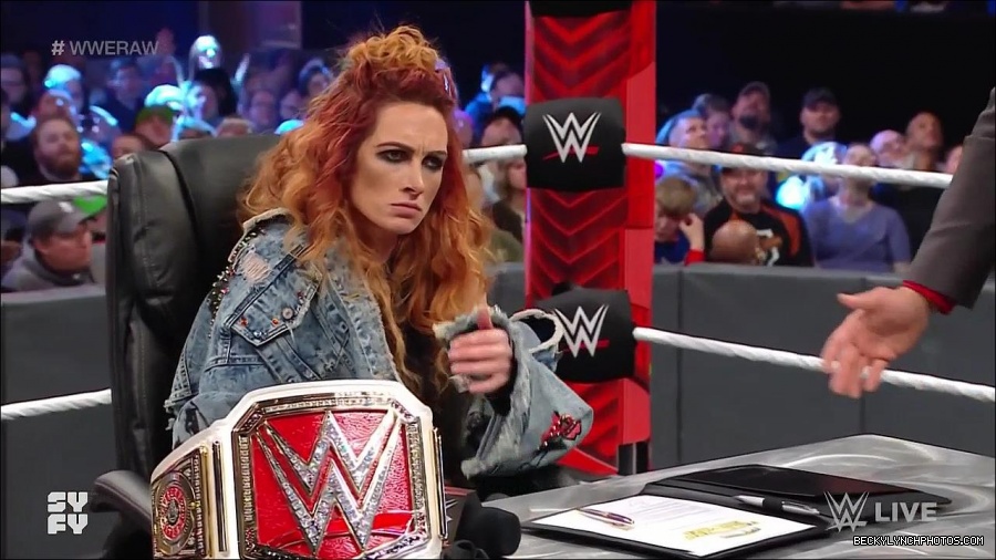 WWE_Monday_Night_Raw_2022_02_14_720p_HDTV_x264-NWCHD_mp4_003661691.jpg