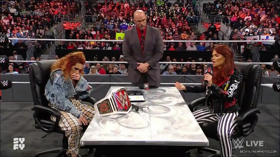 WWE_Monday_Night_Raw_2022_02_14_720p_HDTV_x264-NWCHD_mp4_003666095.jpg