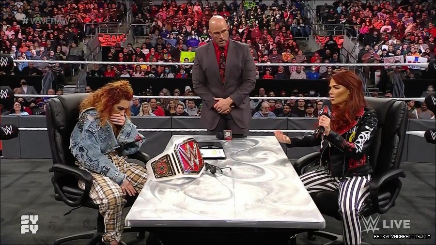 WWE_Monday_Night_Raw_2022_02_14_720p_HDTV_x264-NWCHD_mp4_003666496.jpg