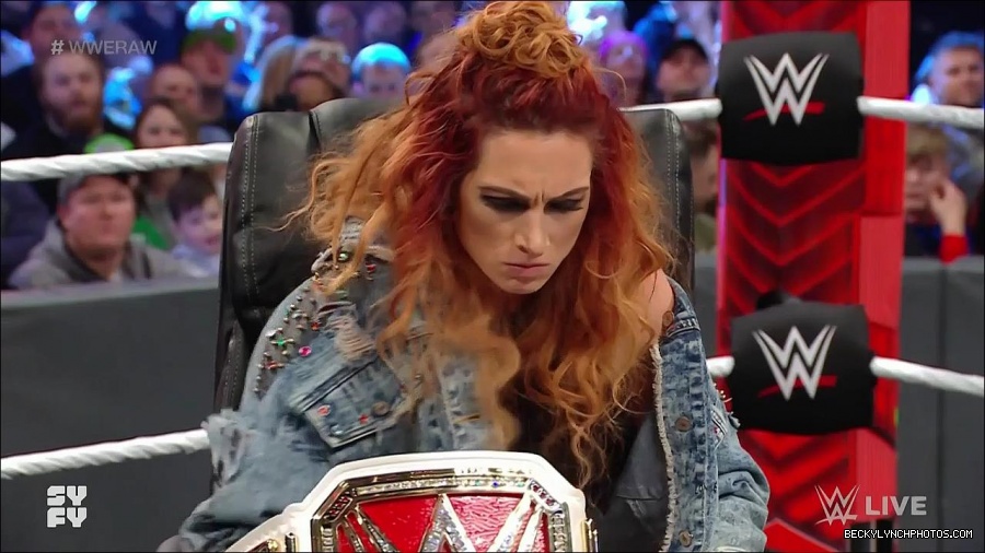 WWE_Monday_Night_Raw_2022_02_14_720p_HDTV_x264-NWCHD_mp4_003696526.jpg
