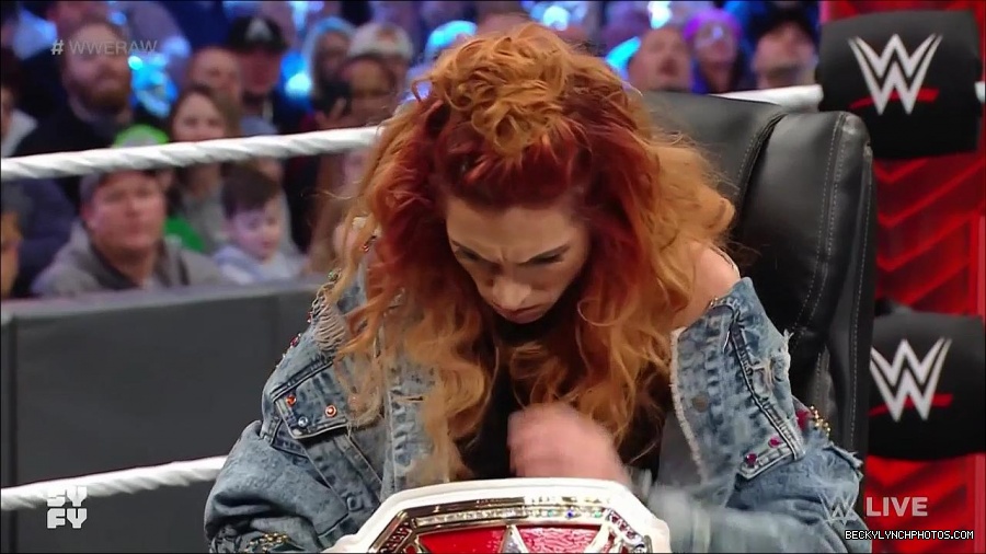 WWE_Monday_Night_Raw_2022_02_14_720p_HDTV_x264-NWCHD_mp4_003698127.jpg