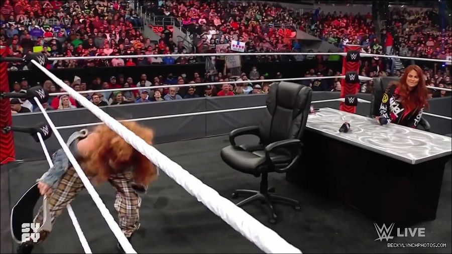 WWE_Monday_Night_Raw_2022_02_14_720p_HDTV_x264-NWCHD_mp4_003705334.jpg