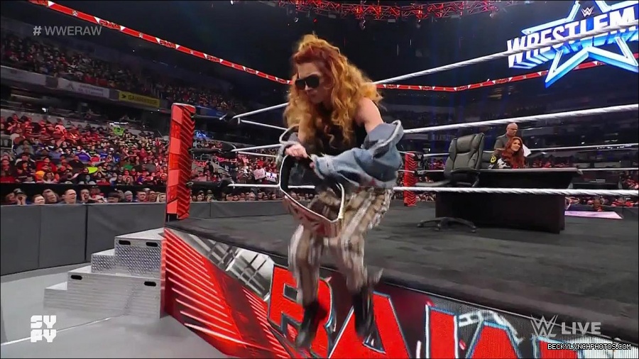 WWE_Monday_Night_Raw_2022_02_14_720p_HDTV_x264-NWCHD_mp4_003708938.jpg