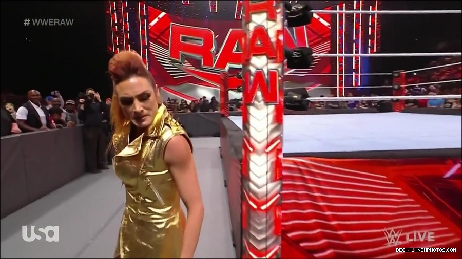 WWE_Monday_Night_Raw_2022_03_14_720p_HDTV_x264-NWCHD_mp4_004783049.jpg