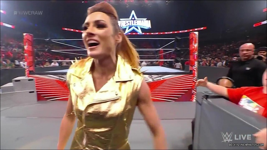 WWE_Monday_Night_Raw_2022_03_14_720p_HDTV_x264-NWCHD_mp4_004806272.jpg