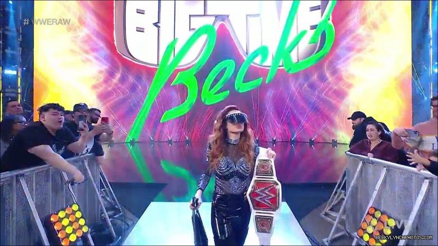 WWE_RAW_21st_March_2022_720p_WEBRip_h264-TJ_mp4_003810184.jpg