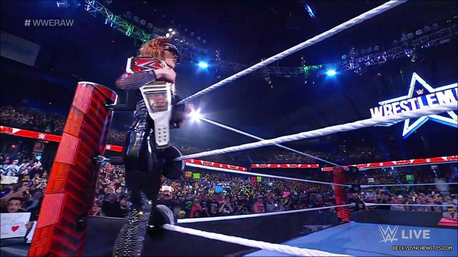 WWE_RAW_21st_March_2022_720p_WEBRip_h264-TJ_mp4_003842216.jpg