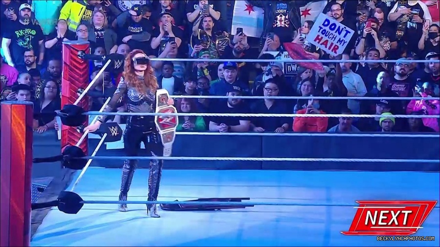 WWE_RAW_21st_March_2022_720p_WEBRip_h264-TJ_mp4_003851825.jpg
