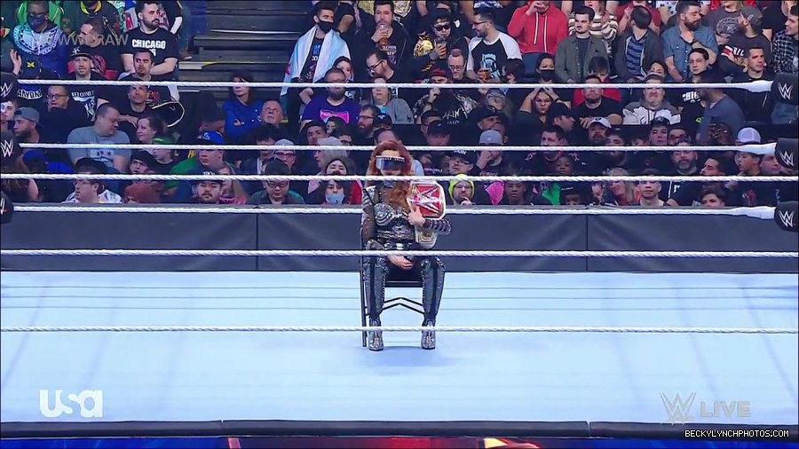 WWE_RAW_21st_March_2022_720p_WEBRip_h264-TJ_mp4_003961134.jpg