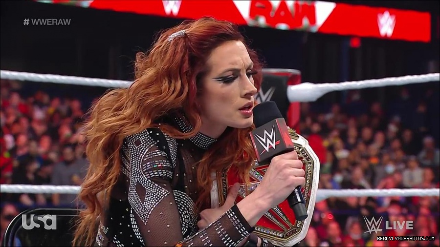 WWE_RAW_21st_March_2022_720p_WEBRip_h264-TJ_mp4_003981955.jpg