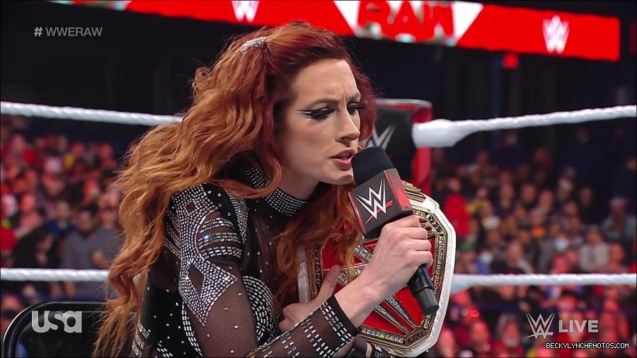 WWE_RAW_21st_March_2022_720p_WEBRip_h264-TJ_mp4_003982356.jpg