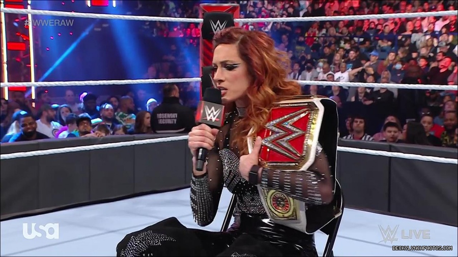 WWE_RAW_21st_March_2022_720p_WEBRip_h264-TJ_mp4_004001975.jpg