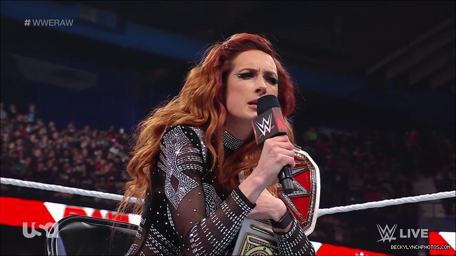 WWE_RAW_21st_March_2022_720p_WEBRip_h264-TJ_mp4_004036660.jpg