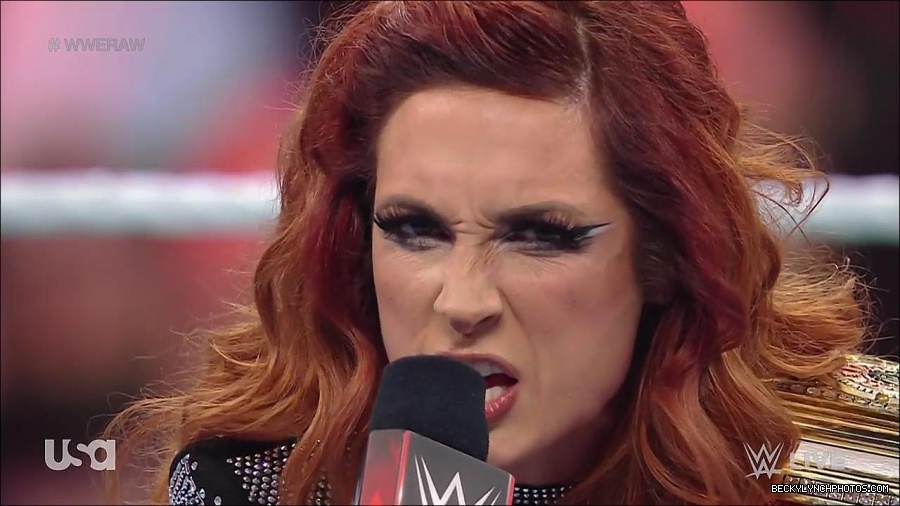 WWE_RAW_21st_March_2022_720p_WEBRip_h264-TJ_mp4_004040263.jpg