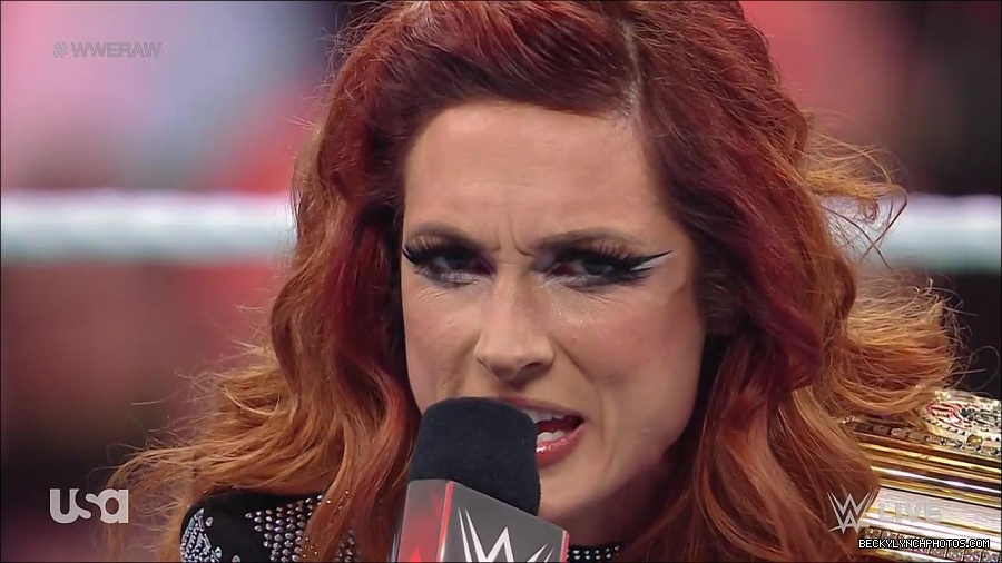 WWE_RAW_21st_March_2022_720p_WEBRip_h264-TJ_mp4_004041064.jpg
