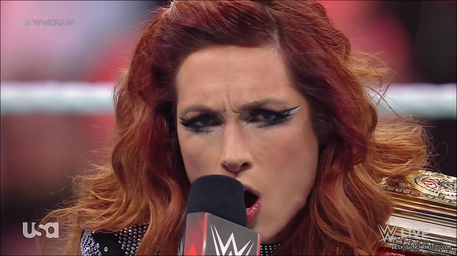 WWE_RAW_21st_March_2022_720p_WEBRip_h264-TJ_mp4_004042265.jpg