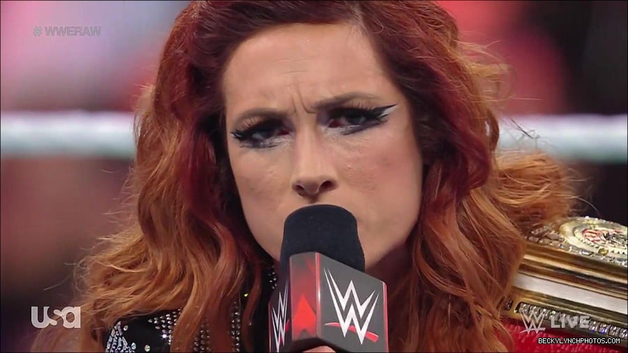 WWE_RAW_21st_March_2022_720p_WEBRip_h264-TJ_mp4_004043066.jpg