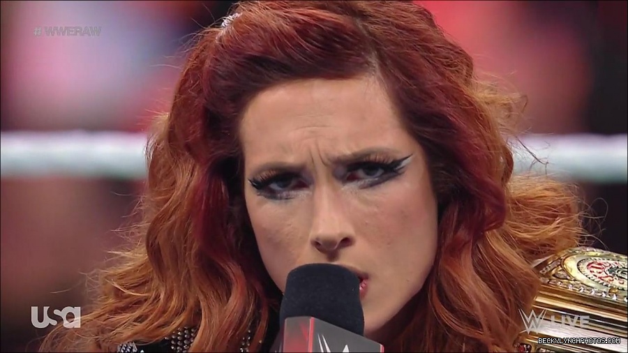 WWE_RAW_21st_March_2022_720p_WEBRip_h264-TJ_mp4_004045068.jpg