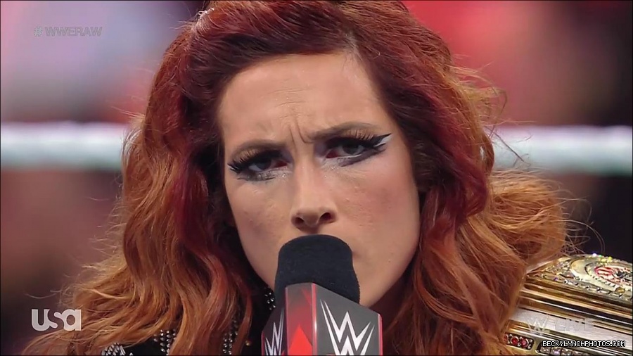 WWE_RAW_21st_March_2022_720p_WEBRip_h264-TJ_mp4_004049873.jpg