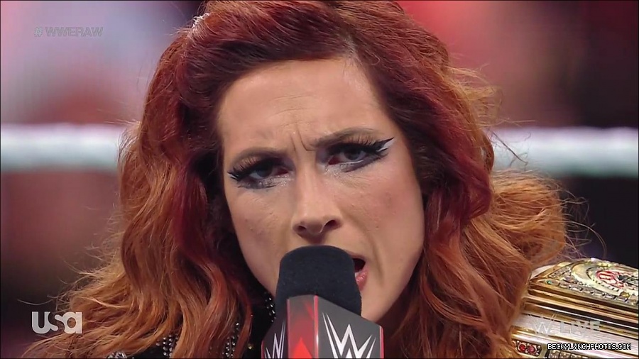 WWE_RAW_21st_March_2022_720p_WEBRip_h264-TJ_mp4_004051475.jpg