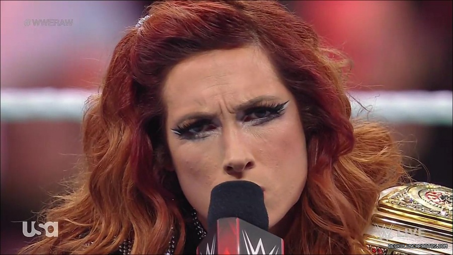 WWE_RAW_21st_March_2022_720p_WEBRip_h264-TJ_mp4_004053477.jpg