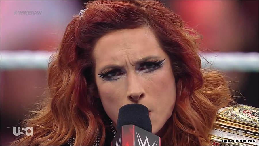 WWE_RAW_21st_March_2022_720p_WEBRip_h264-TJ_mp4_004053877.jpg