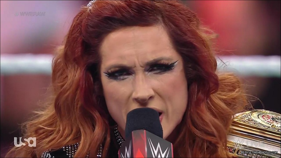WWE_RAW_21st_March_2022_720p_WEBRip_h264-TJ_mp4_004055479.jpg