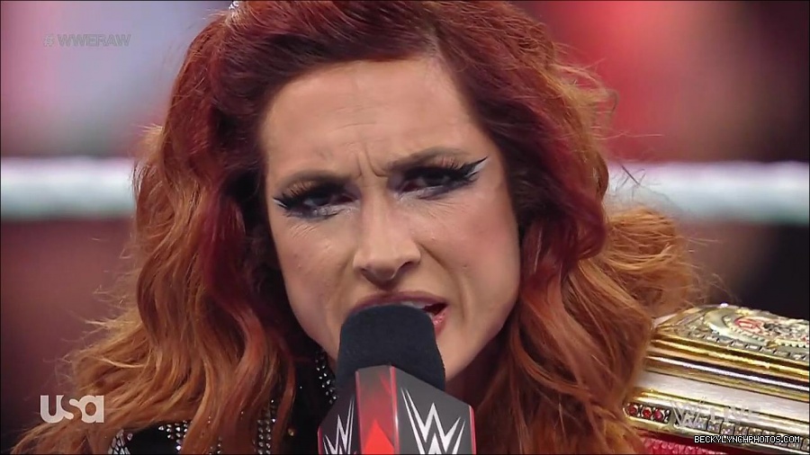 WWE_RAW_21st_March_2022_720p_WEBRip_h264-TJ_mp4_004057080.jpg