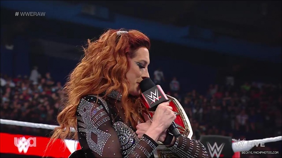WWE_RAW_21st_March_2022_720p_WEBRip_h264-TJ_mp4_004059082.jpg