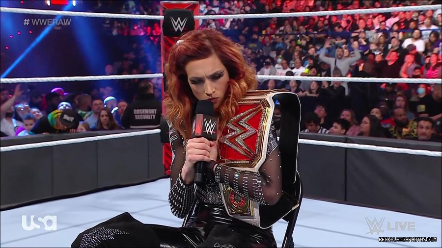 WWE_RAW_21st_March_2022_720p_WEBRip_h264-TJ_mp4_004065489.jpg