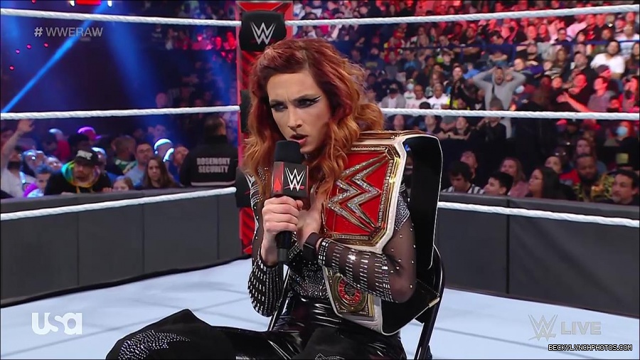WWE_RAW_21st_March_2022_720p_WEBRip_h264-TJ_mp4_004065889.jpg