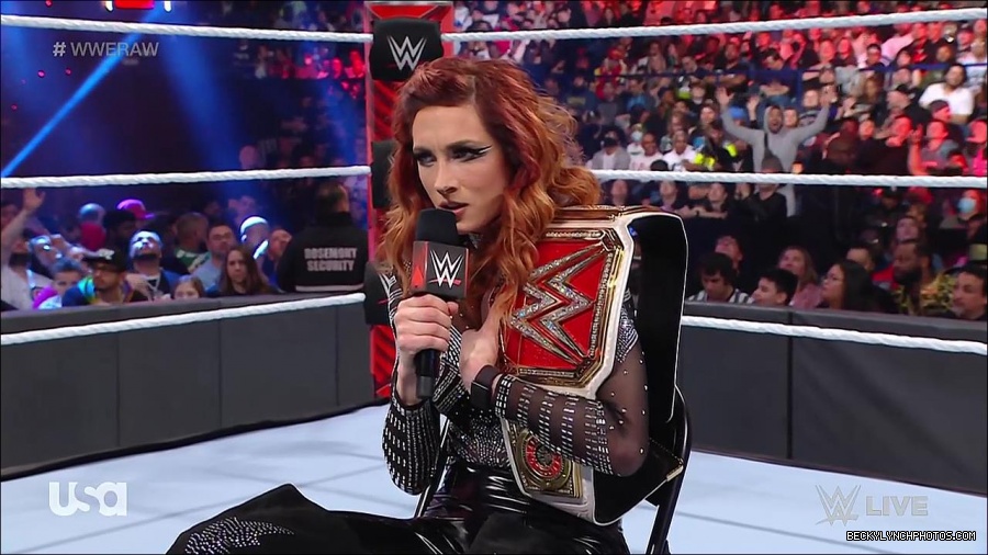 WWE_RAW_21st_March_2022_720p_WEBRip_h264-TJ_mp4_004066289.jpg
