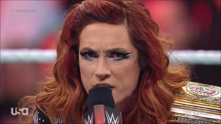 WWE_RAW_21st_March_2022_720p_WEBRip_h264-TJ_mp4_004077901.jpg