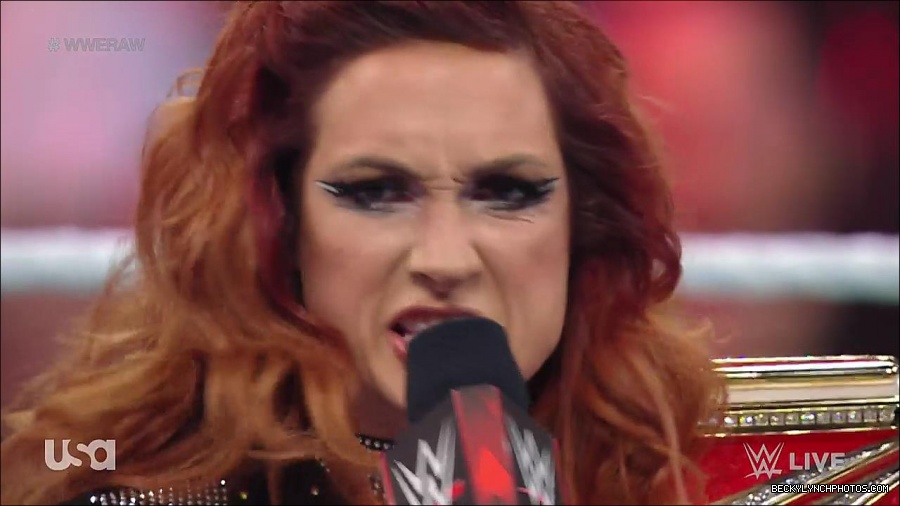 WWE_RAW_21st_March_2022_720p_WEBRip_h264-TJ_mp4_004079903.jpg