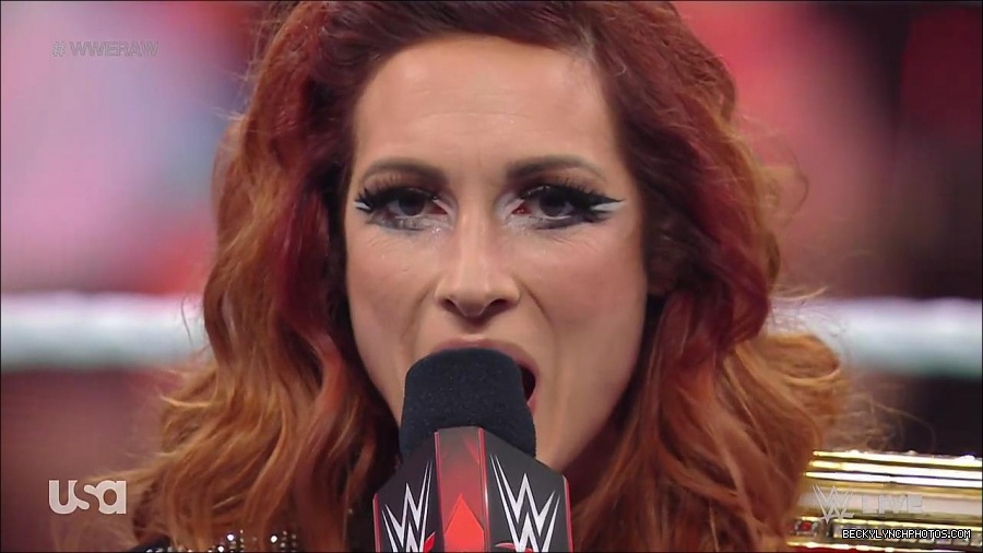 WWE_RAW_21st_March_2022_720p_WEBRip_h264-TJ_mp4_004083106.jpg