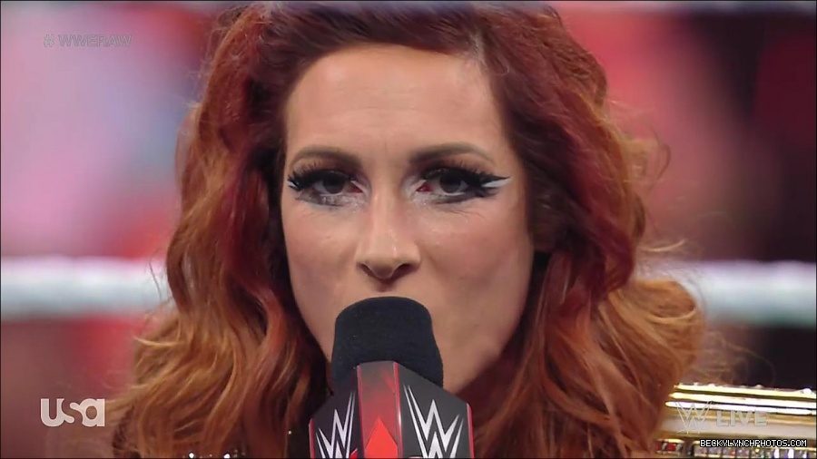 WWE_RAW_21st_March_2022_720p_WEBRip_h264-TJ_mp4_004083907.jpg