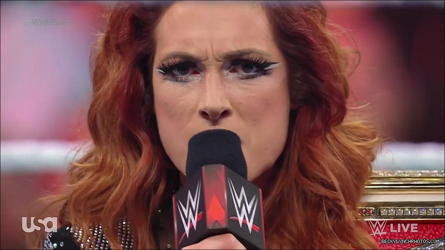 WWE_RAW_21st_March_2022_720p_WEBRip_h264-TJ_mp4_004086710.jpg
