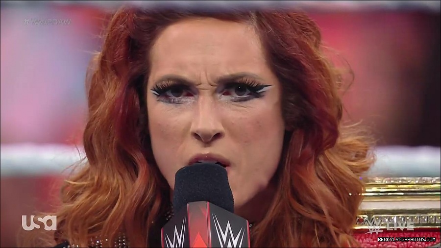 WWE_RAW_21st_March_2022_720p_WEBRip_h264-TJ_mp4_004088311.jpg