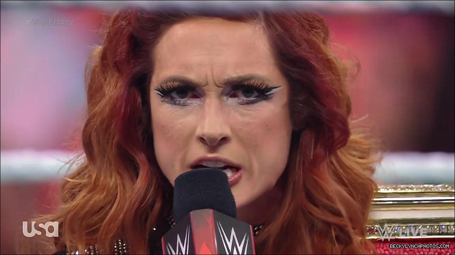 WWE_RAW_21st_March_2022_720p_WEBRip_h264-TJ_mp4_004089112.jpg