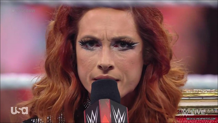 WWE_RAW_21st_March_2022_720p_WEBRip_h264-TJ_mp4_004089513.jpg